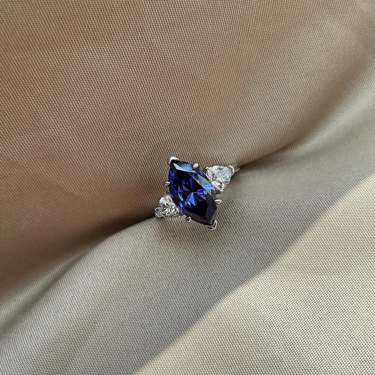 ADIKO CRYSTAL RING