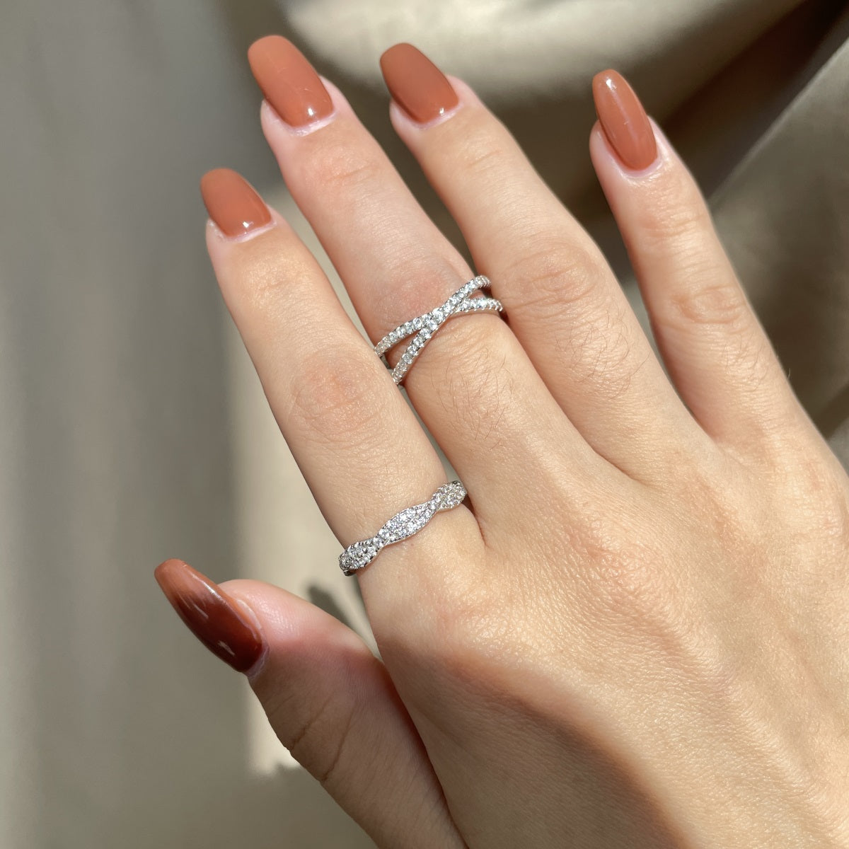 CHASINA CROSS RING