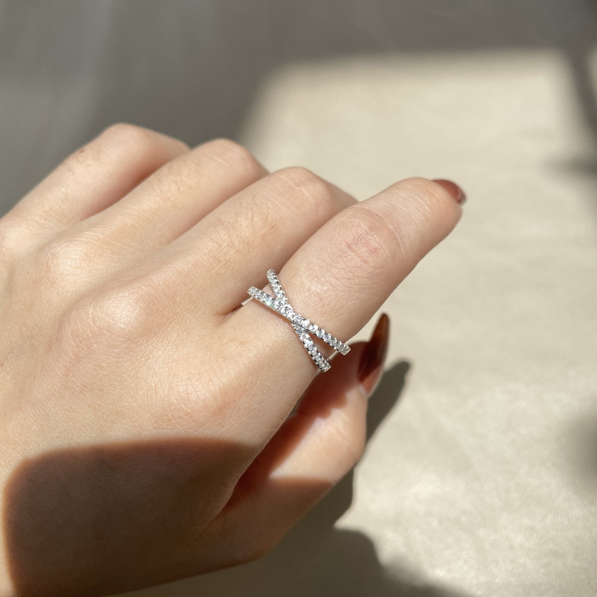 CHASINA CROSS RING