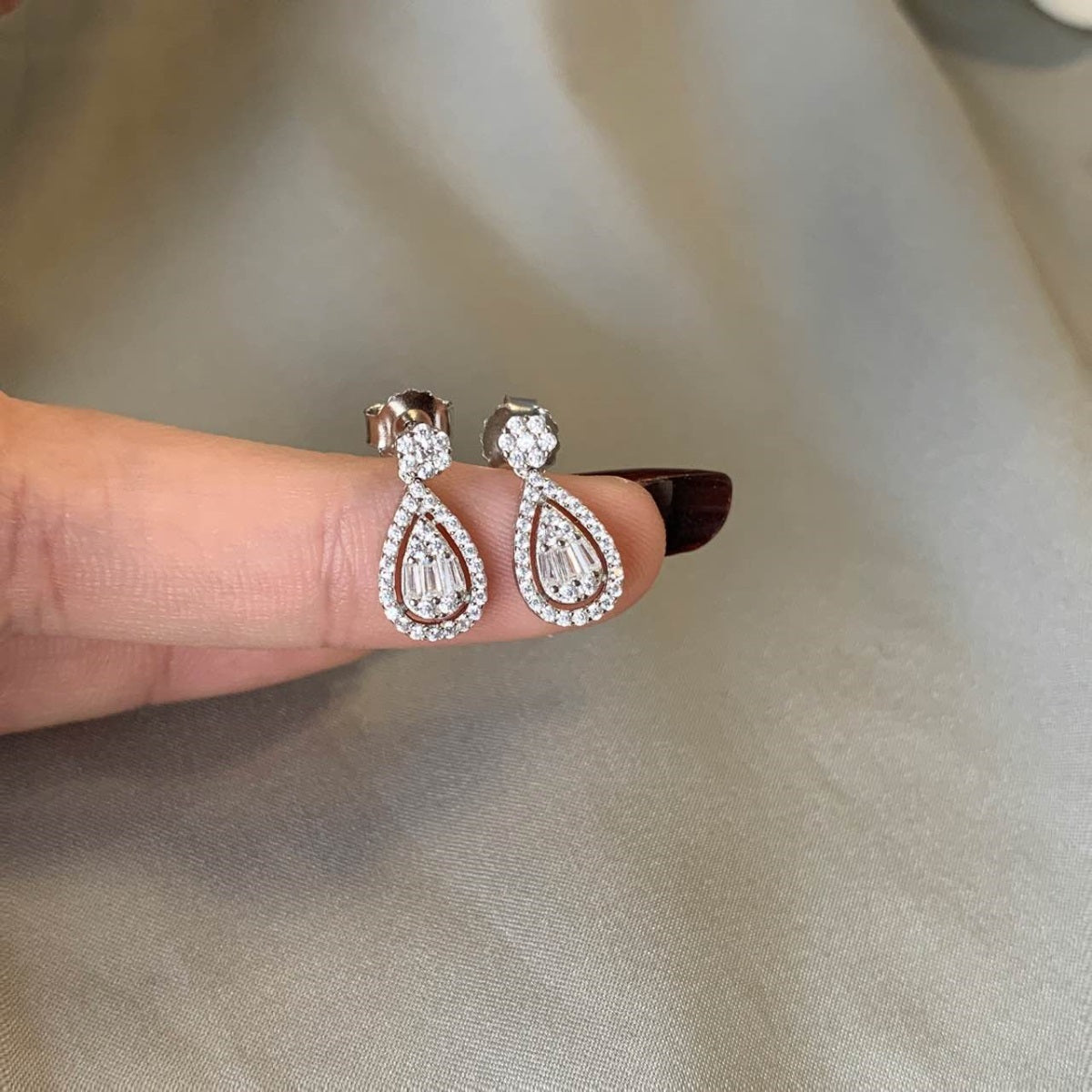 FRANI BAGUETTE STUD EARRINGS