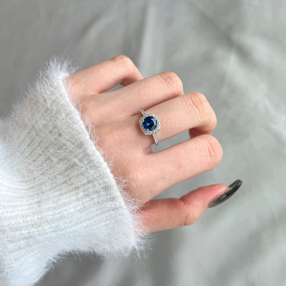 PRECIOSA CHARM BLUE STONE RING