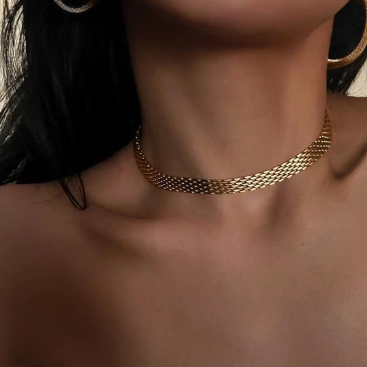 LARRIE CHOKER NECKLACE