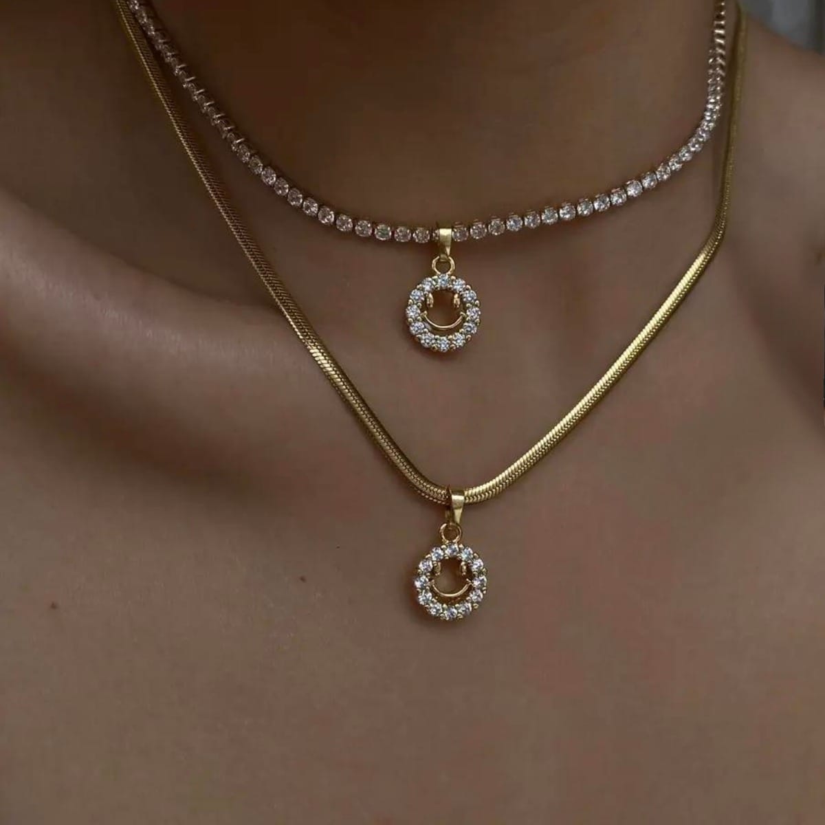 SMILING CHAIN