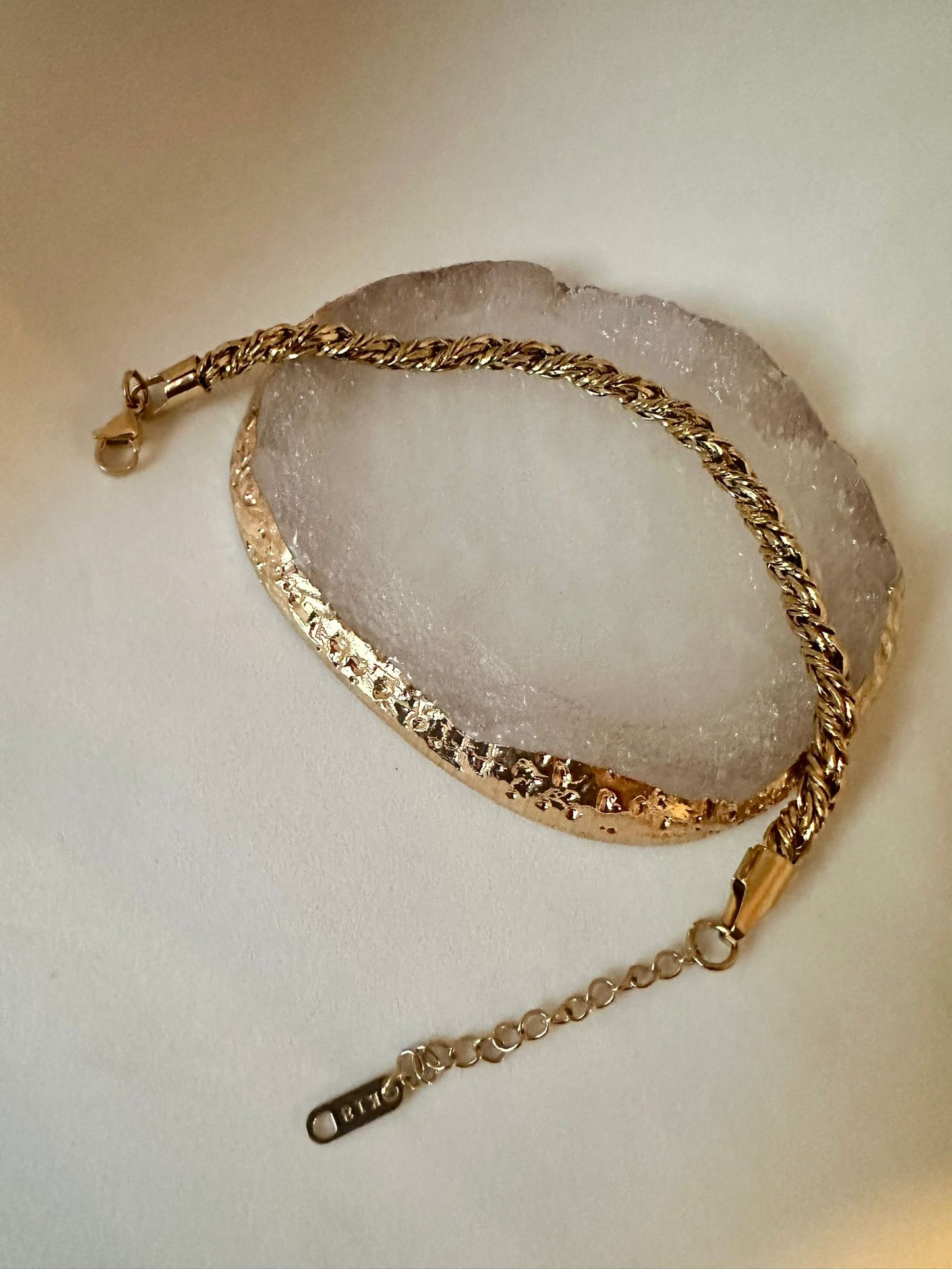 BRAIDED TWIST BRACELET
