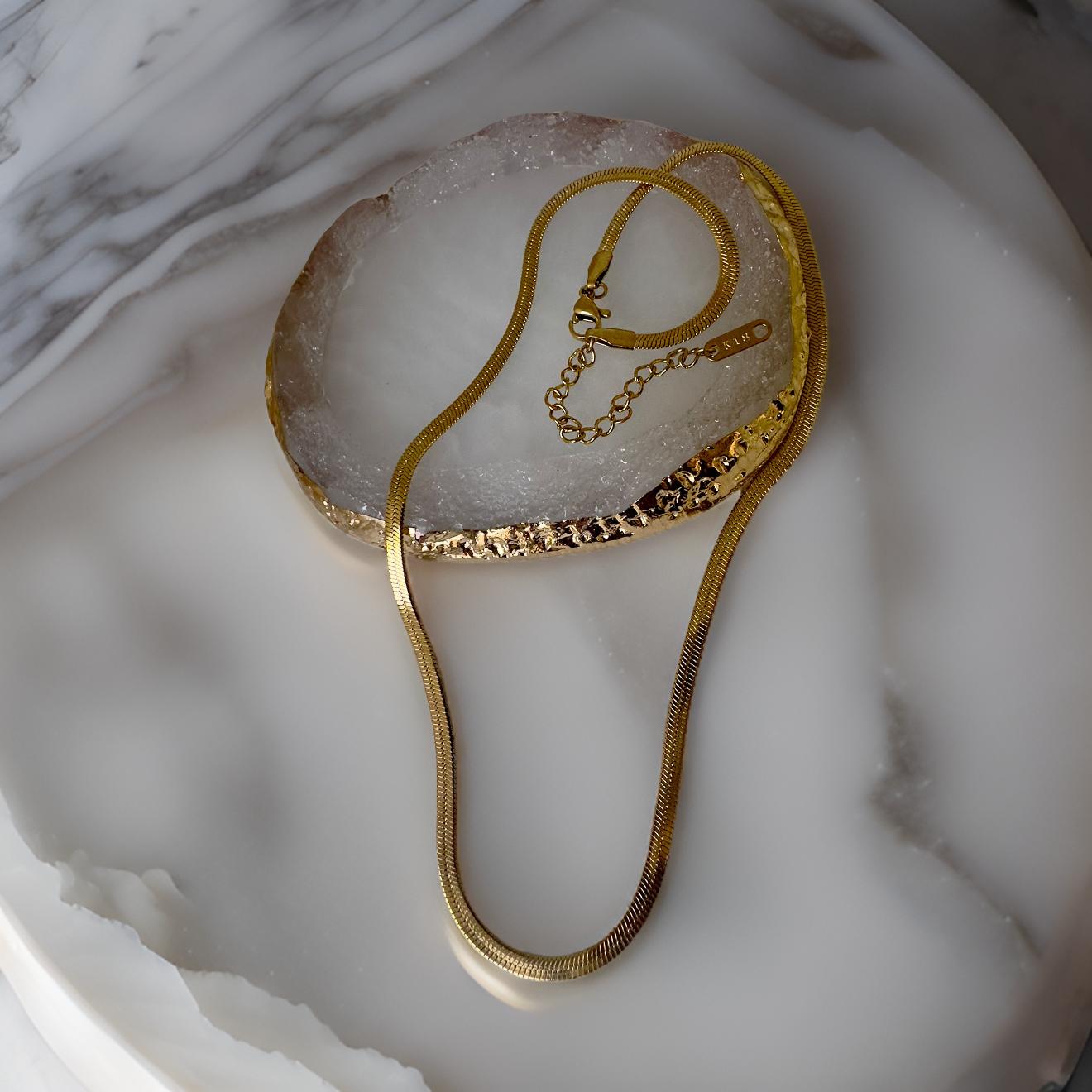 KARLA CHAIN CHOKER