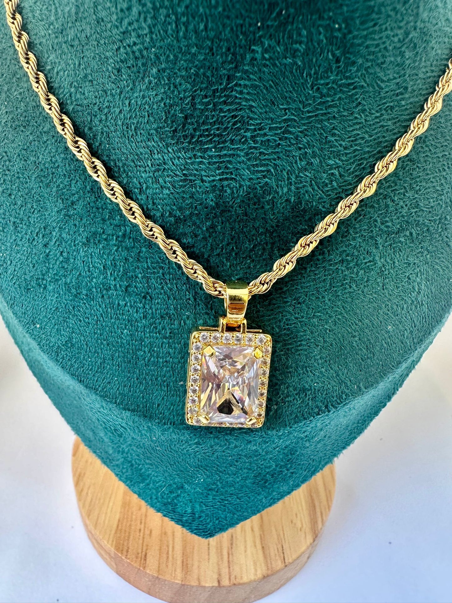 PARIS PENDANT CHAIN