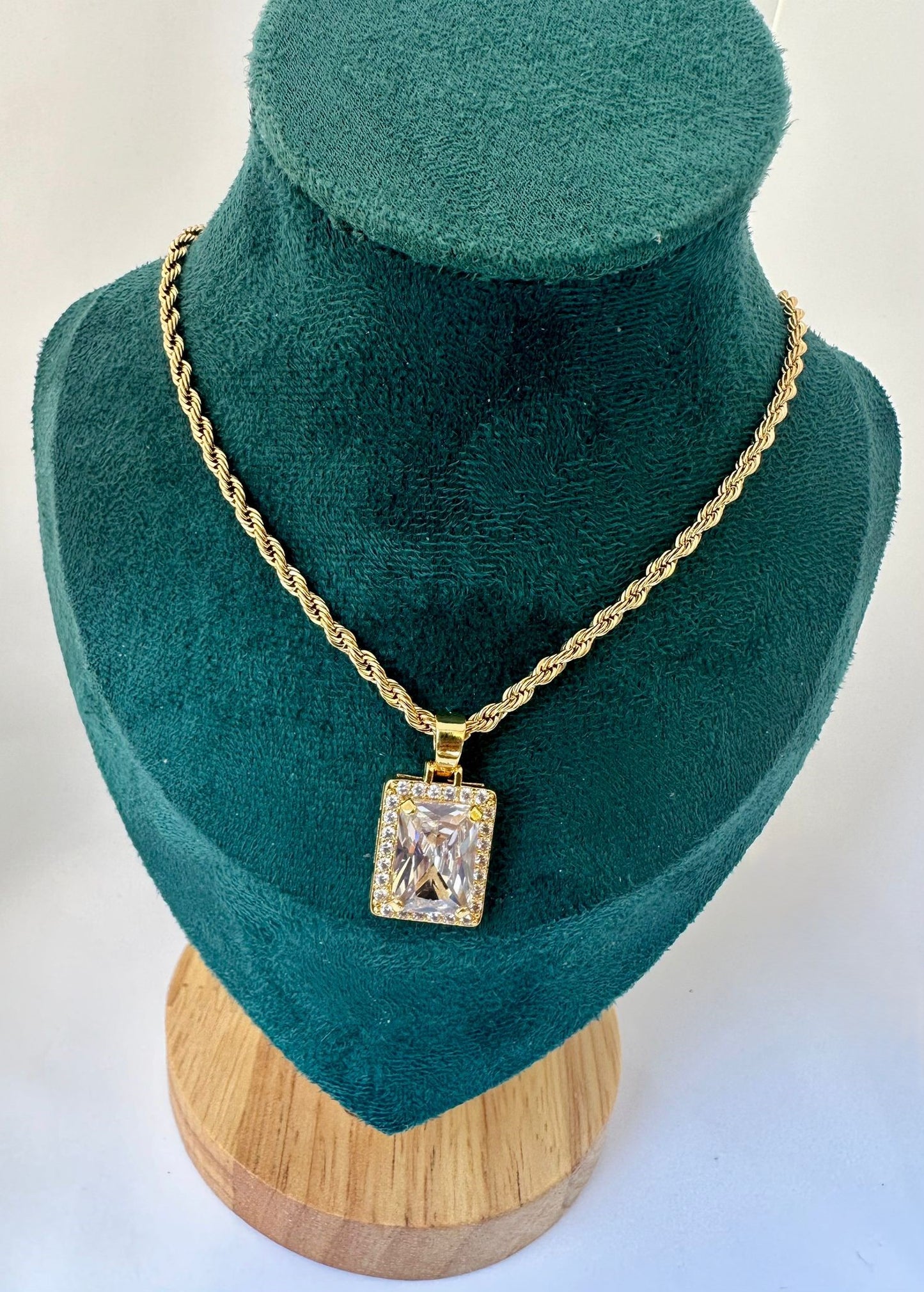 PARIS PENDANT CHAIN