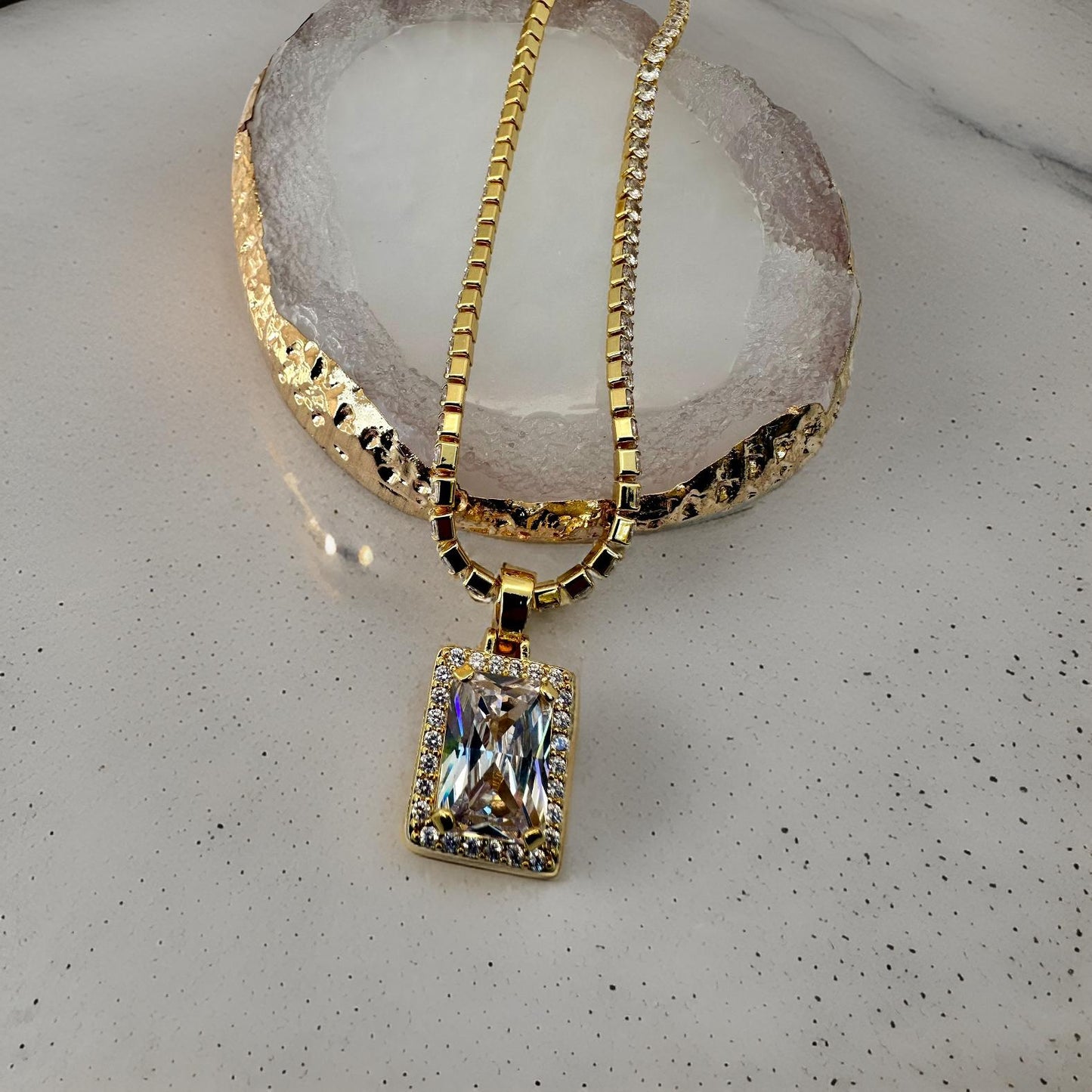 ARHIANA PENDANT CHAIN
