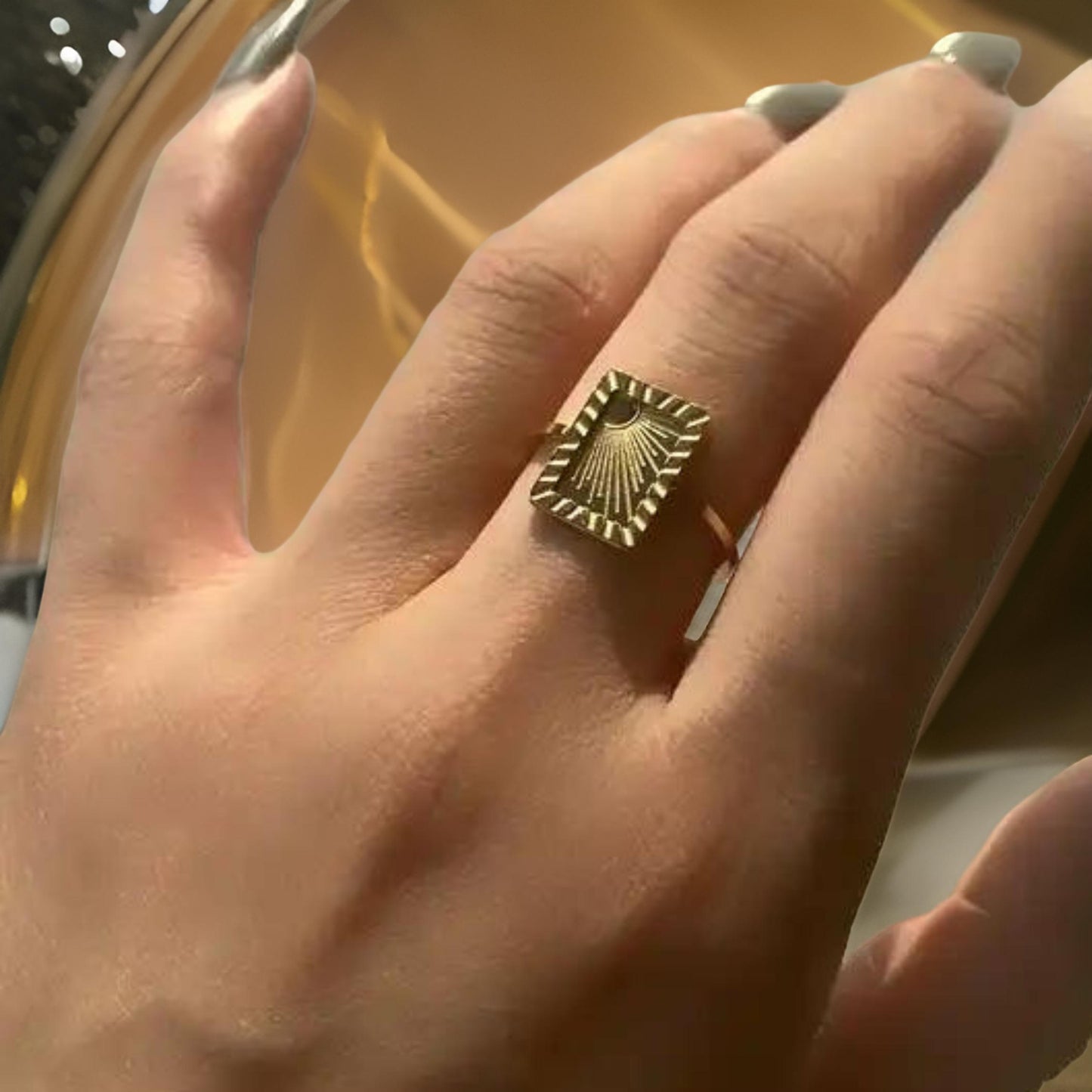 SUN SQUARE RING