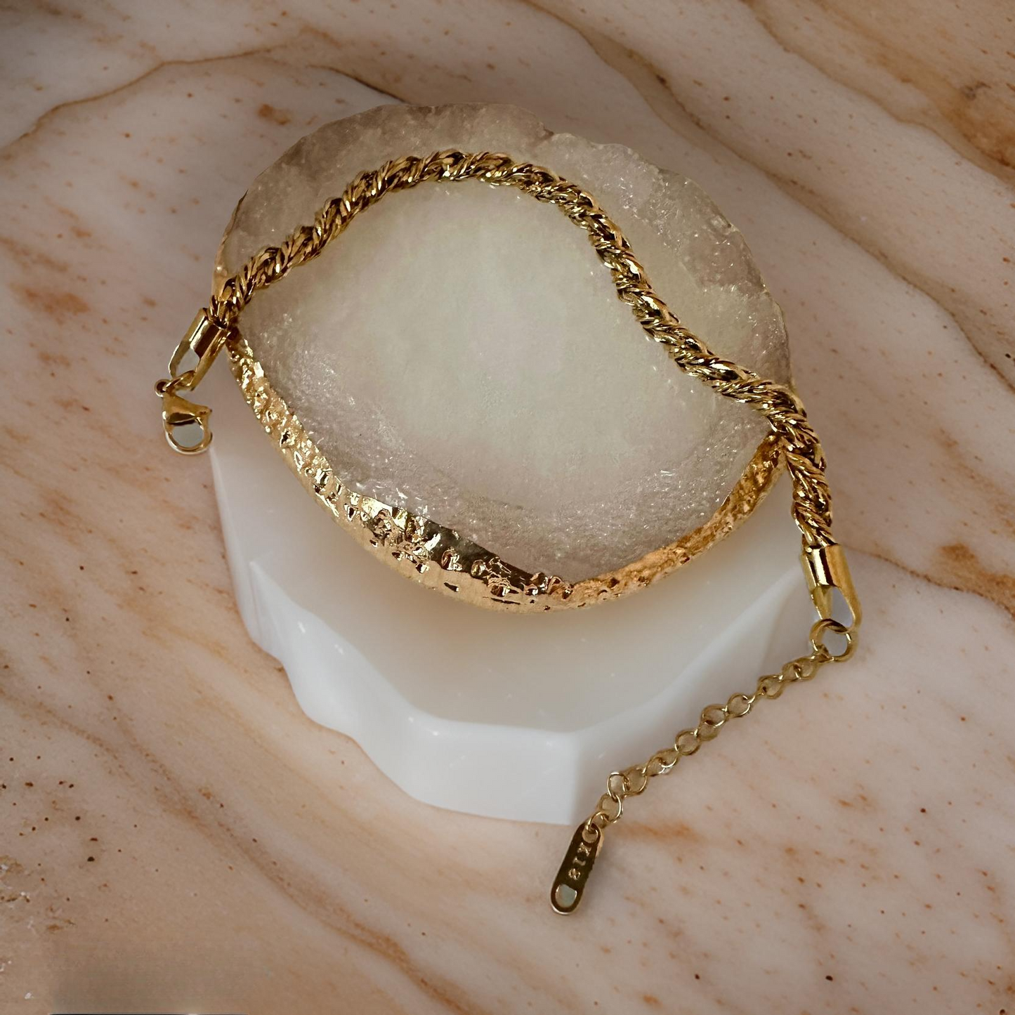 BRAIDED TWIST BRACELET