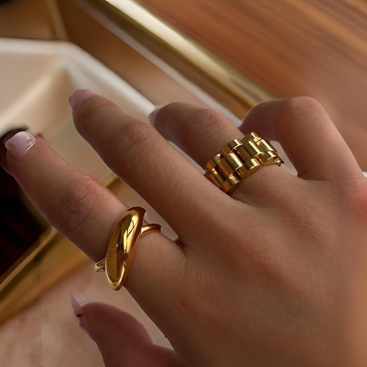 JULIA RING