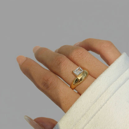 VENICIA RING