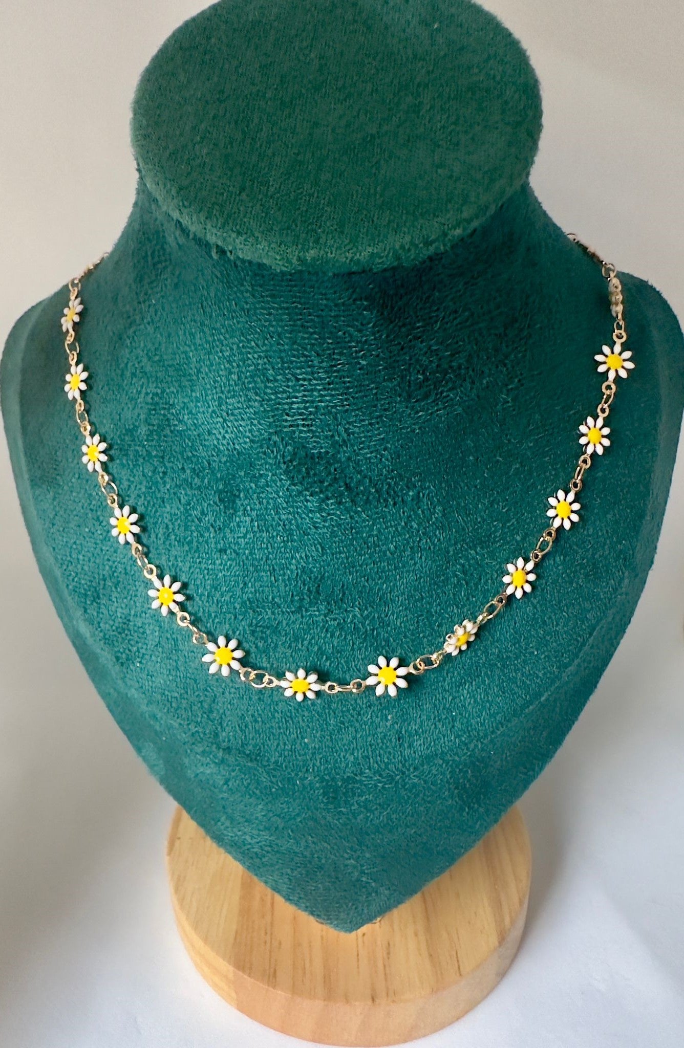 FLOWER NECKLACE